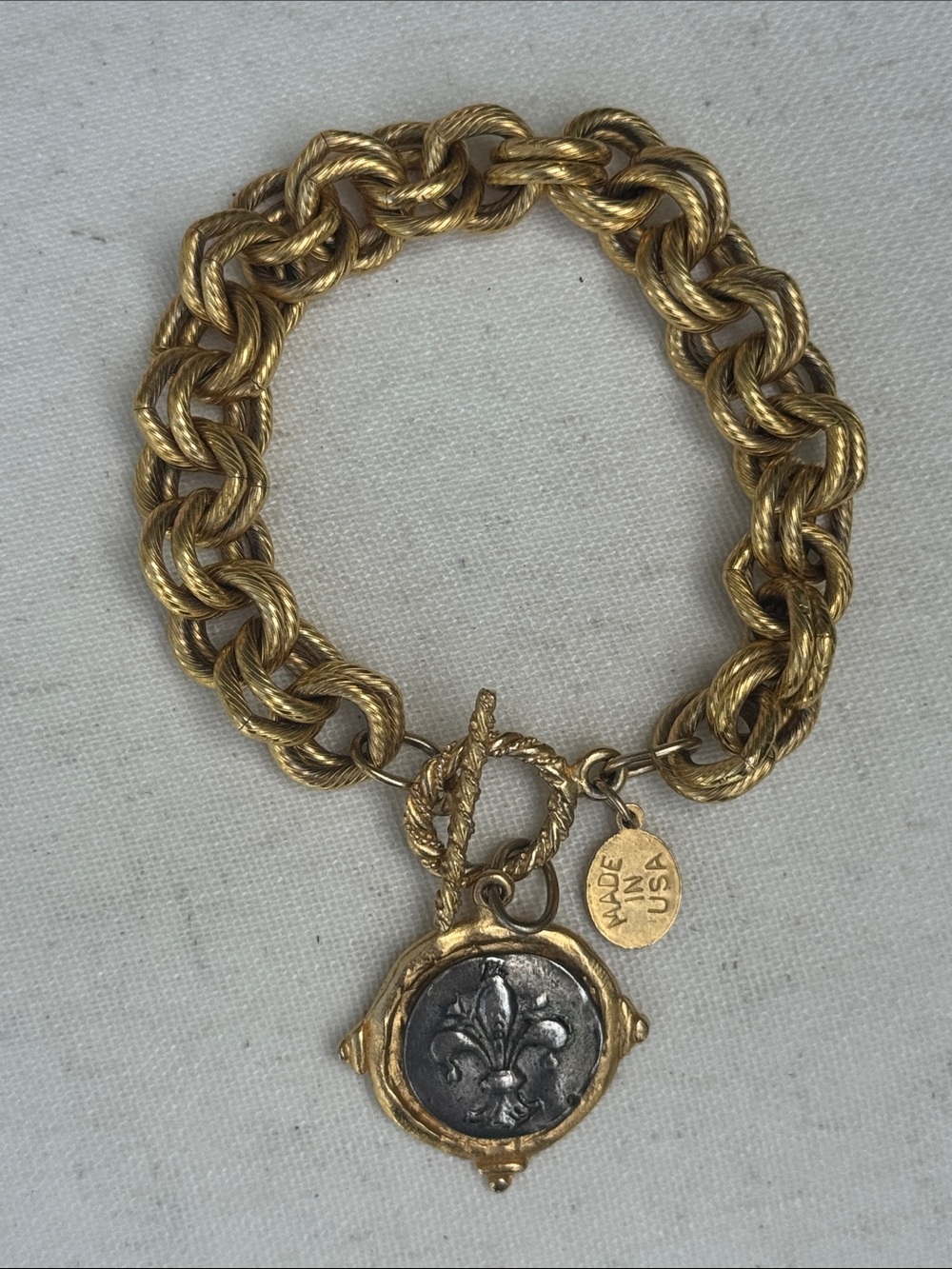 Susan Shaw chain link Fleur-de-Lis Intaglio charm bracelet